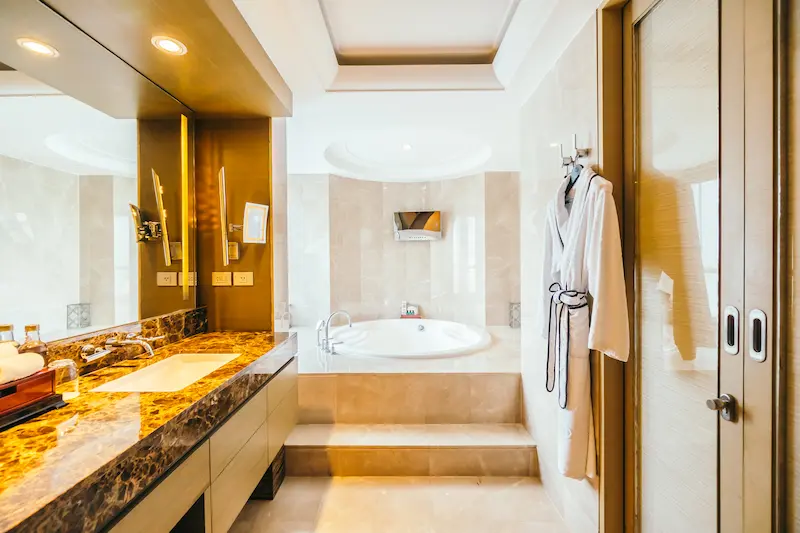 bangkok-thailand-august-12-2016-beautiful-luxury-bathroom bangkok-thailand-august-12-2016-beautiful-luxury-bathroom